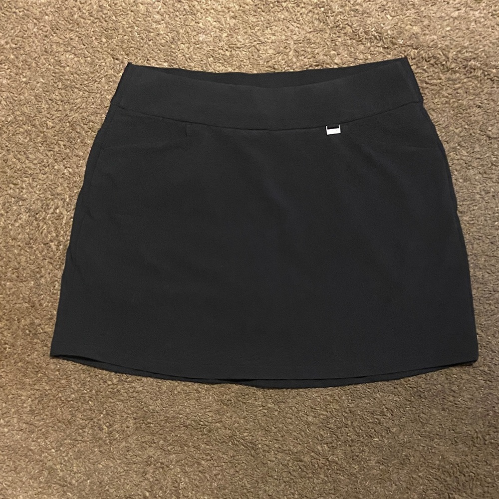 Chic Black Mini Skirt